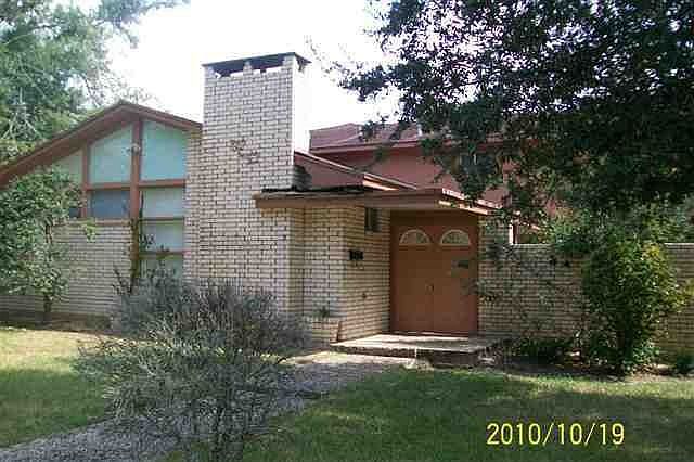 1st image of 3175 Blossom Dr