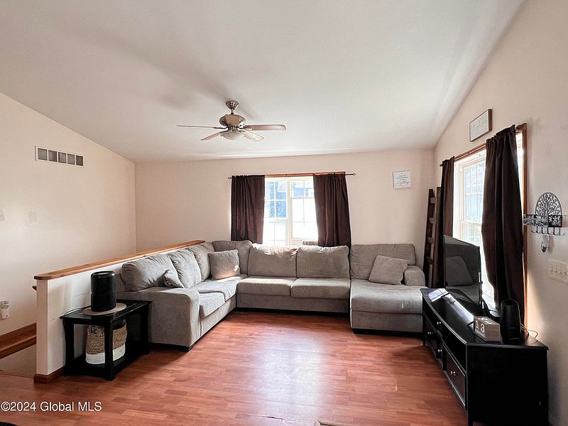 3rd image of 25 Morgan Avenue