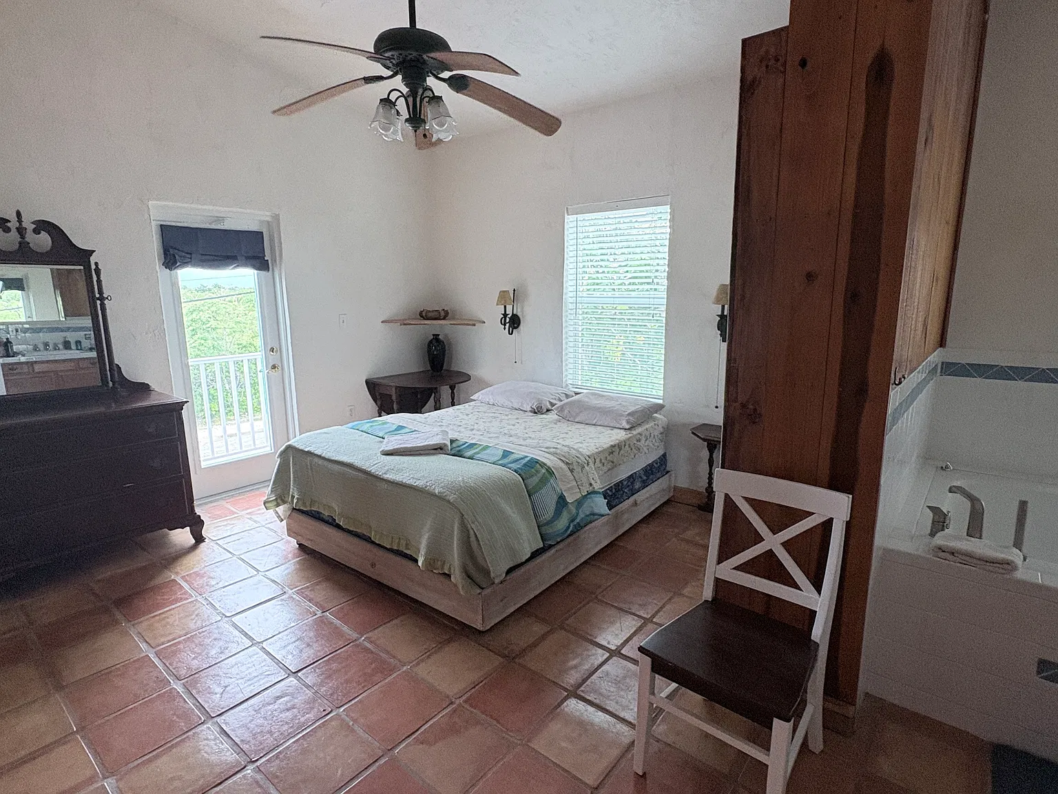 2 bed, 1064 sqft, $3,500 — Photo 2
