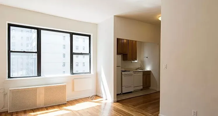 Rented by Compass | media 10