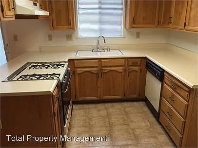 5th image of 2420 W Packwood Dr