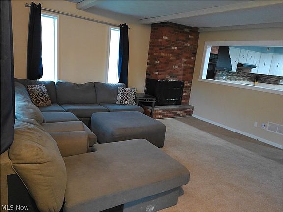 3rd image of 1036 Barone Dr