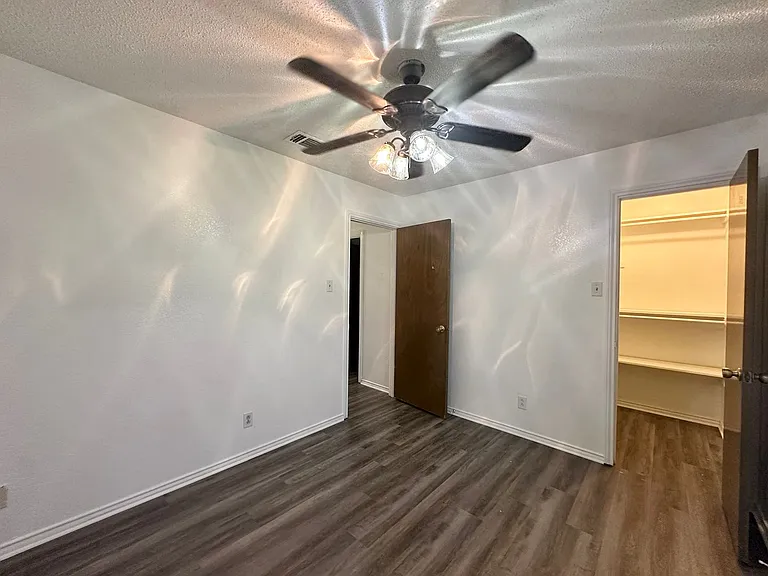 2703 Sidewinder Dr — Photo 23
