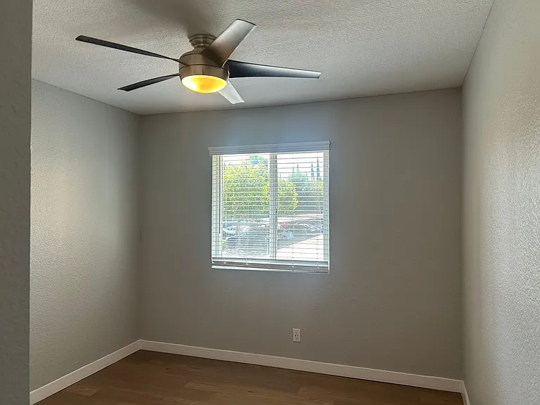 Corona Pointe Resort — Photo 189