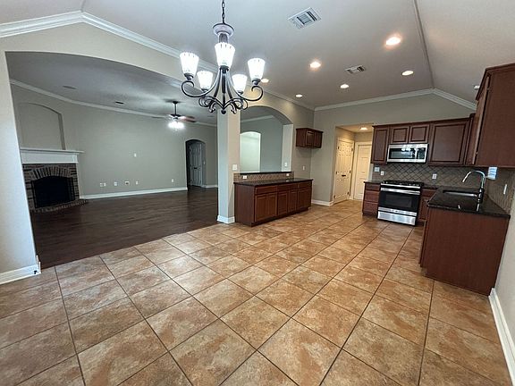 5th image of 2138 Sweet Bay Cir