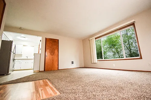 4935 SE Tibbetts St #4925-4933 Photo 1