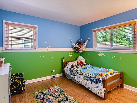 4th image of 916 McKinley Ave