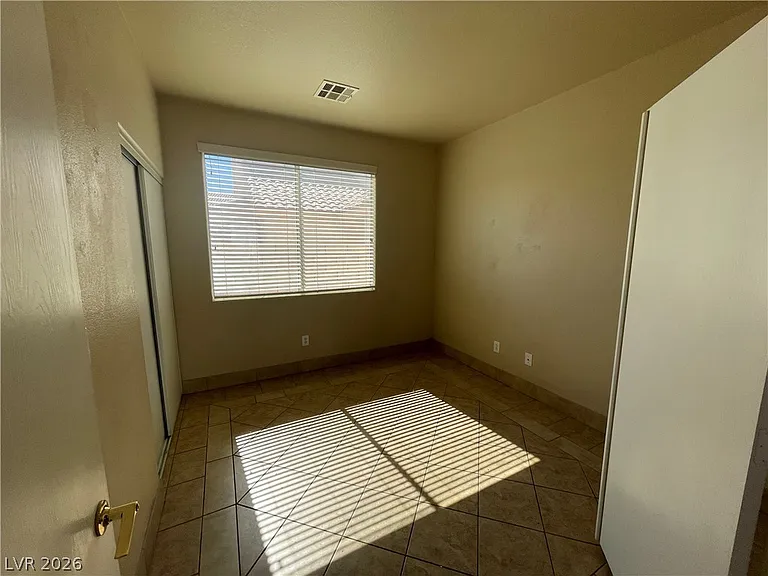 5947 Silver Trace Ct — Photo 12