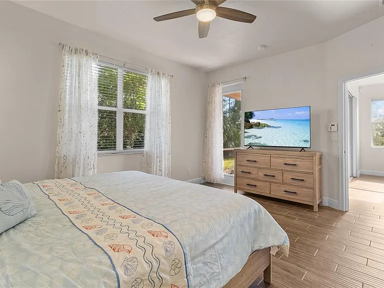 1937 Scarlett Ave — Photo 31