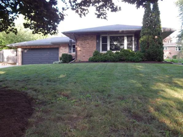 2319 Delcy Dr, Rockford, IL 61107