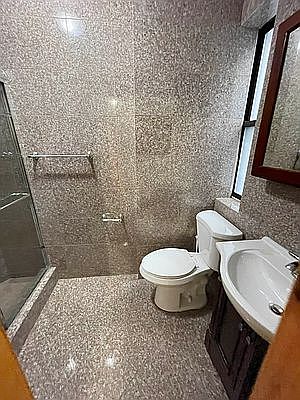 4th image of 530 E 13th St #21S