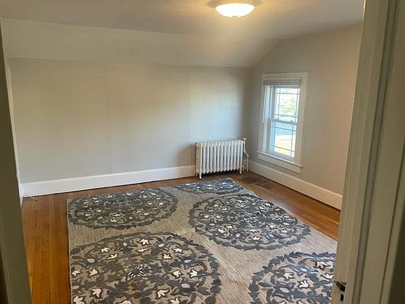 2nd image of 136 Waverly Ave