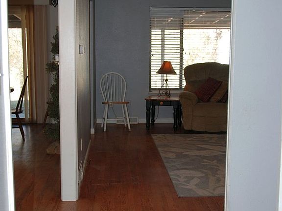2nd image of 2609 Buena Vista Dr