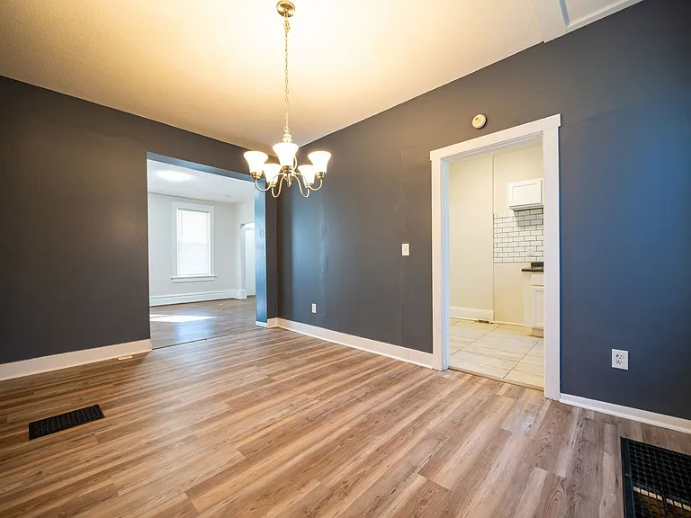 1006 McAllister Ave — Photo 3