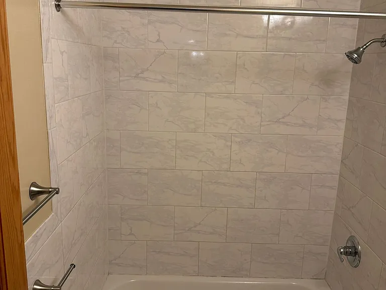 Cedar Avenue Apartments — Photo 18