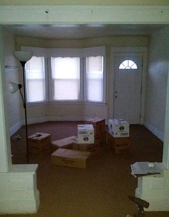 3rd image of 10922 Woodstock Ave