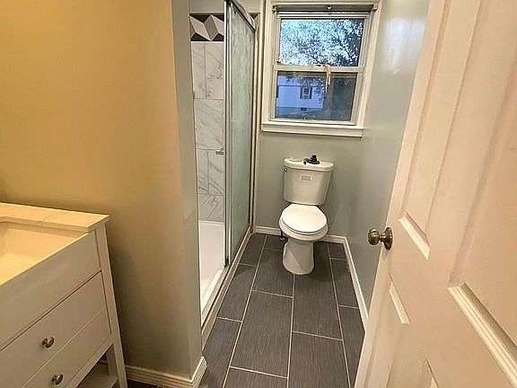 5th image of 49 Blossom Ln