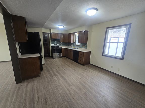 4th image of 507 Alexander St