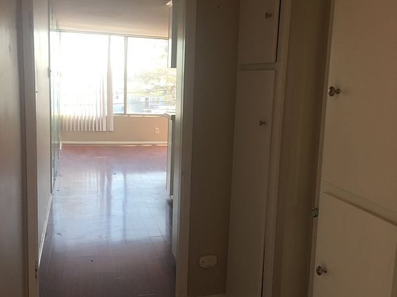5th image of 15 54th Pl APT 11