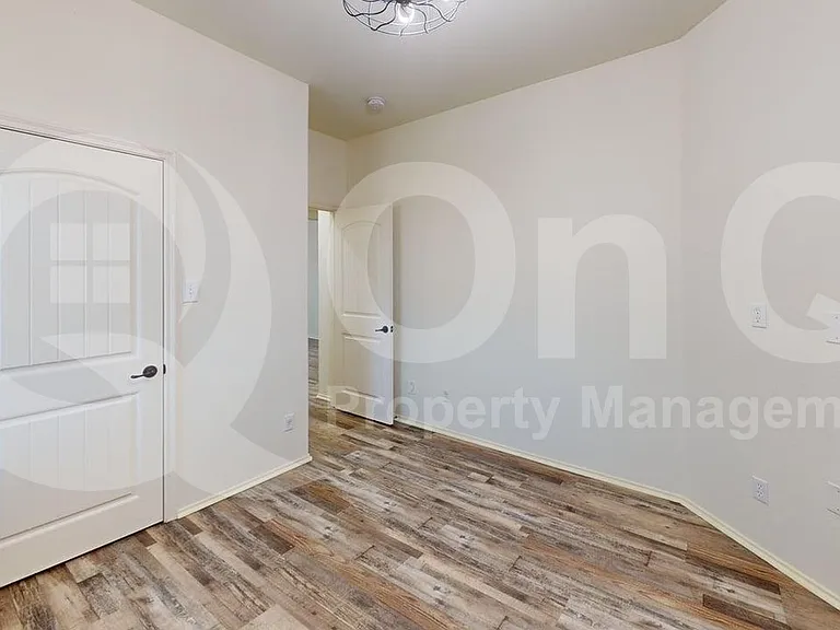 501 Lipizzan Ln — Photo 21