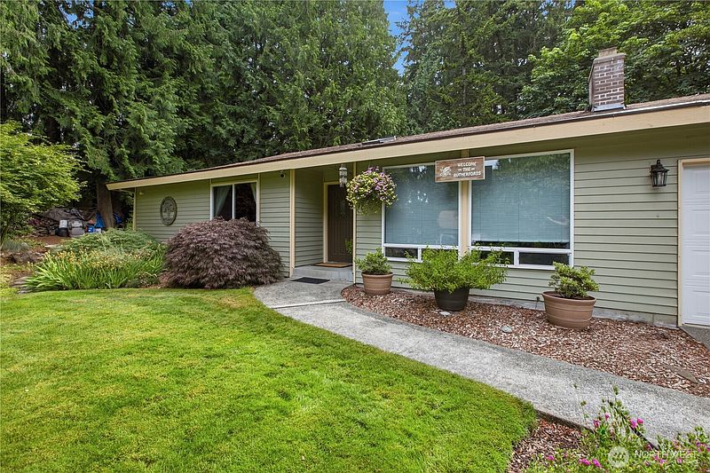 2nd image of 3211 89th Avenue E
