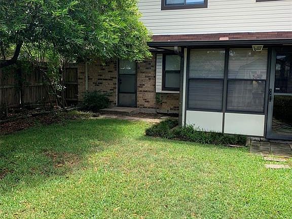 3rd image of 901 Arrowhead Dr