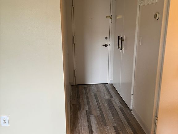 3rd image of 40 Owen St APT C1