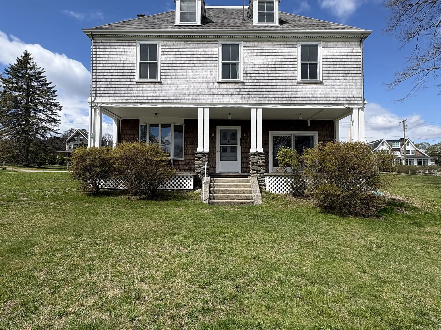 39 Walcott Ave — Photo 2
