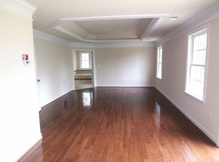 3809 Munson Rd, Falls Church, VA 22041