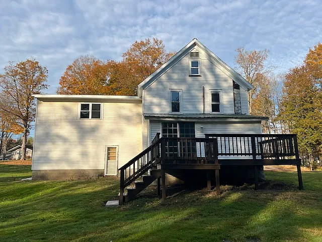 4 bed, 1.5 bath, 1766 sqft, $2,100 — Photo 2