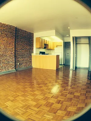 Rented by Uptown Property Group | media 16