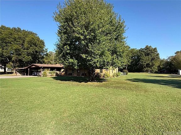2nd image of 10176 Deerwood Ln