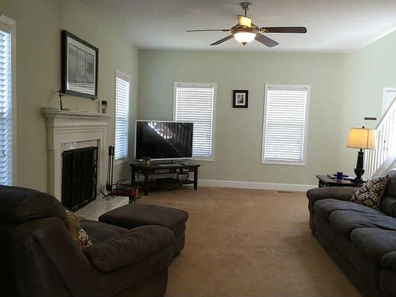 5th image of 406 Grovewood Dr
