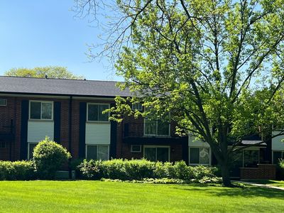 1106 N Dale Ave APT 2E, Arlington Heights, IL, 60004
