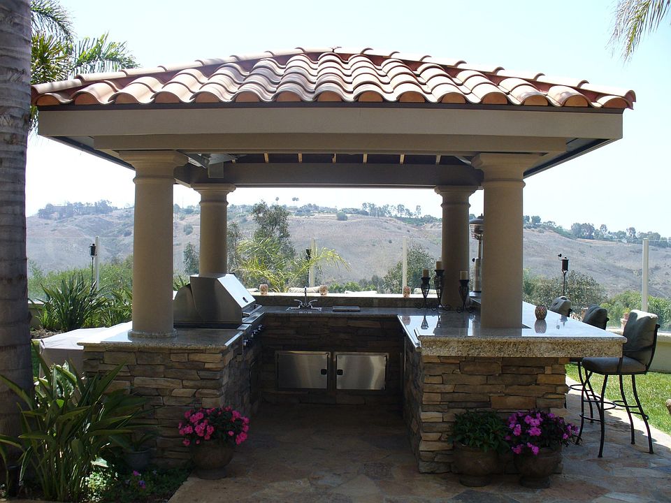 refrigerator & stereo sys