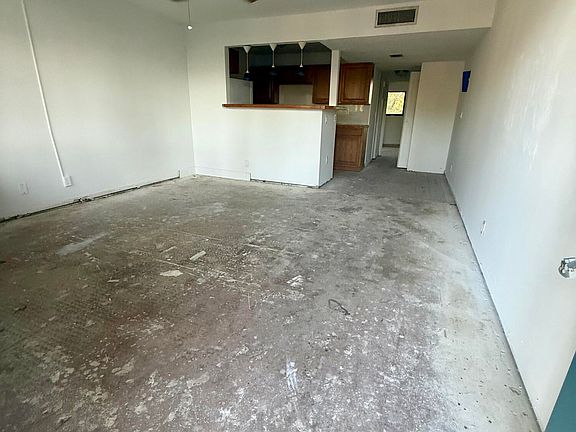 5th image of 1901 N Andrews Avenue #216