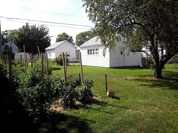 Backyard/Garden Area/Garage
