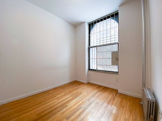 1st image of 220 E 85th St APT 5W