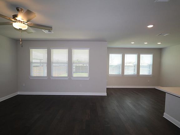 3rd image of 1607 Alana Falls Ave