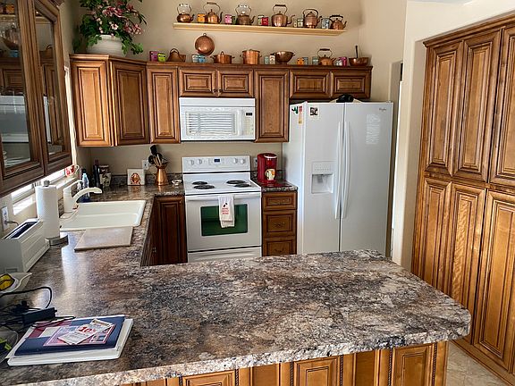 3rd image of 13943 W Pueblo Trl