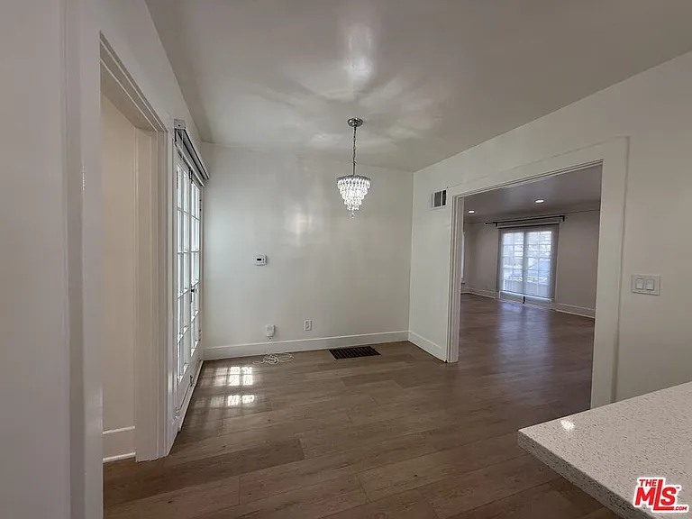 830 S Norton Ave — Photo 6