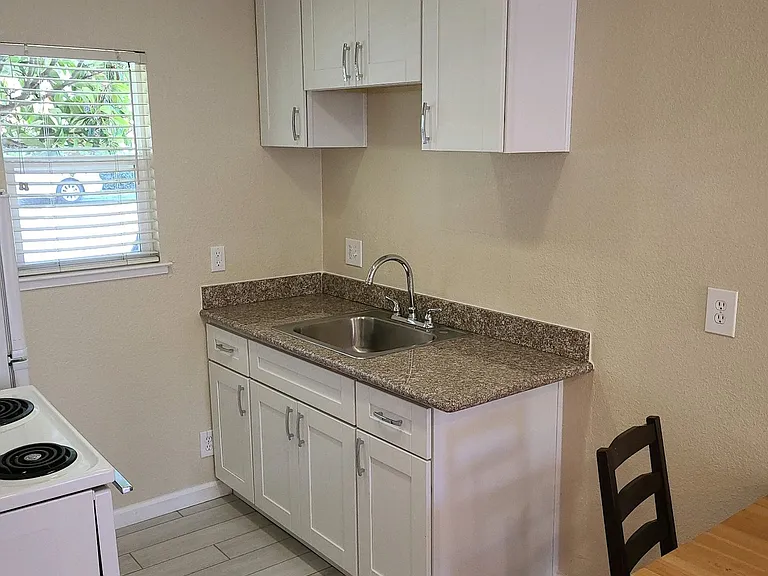 All Single Story Apartment Community — Photo 15