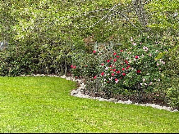 3rd image of 157 Dogwood Ln