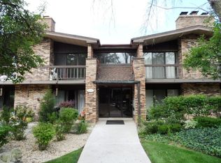 1208 71st St APT 4, Downers Grove, IL 60516