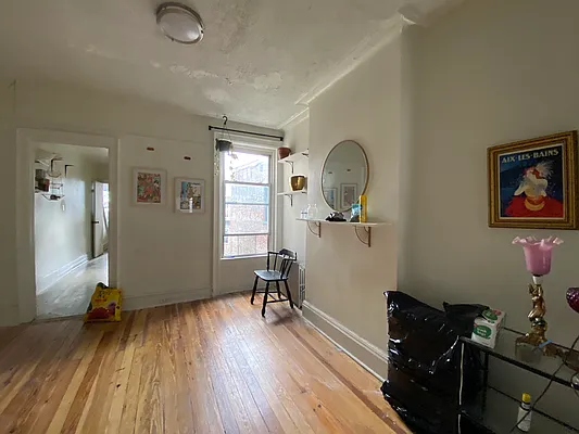 Rented by Parlor Real Estate Corp | media 18
