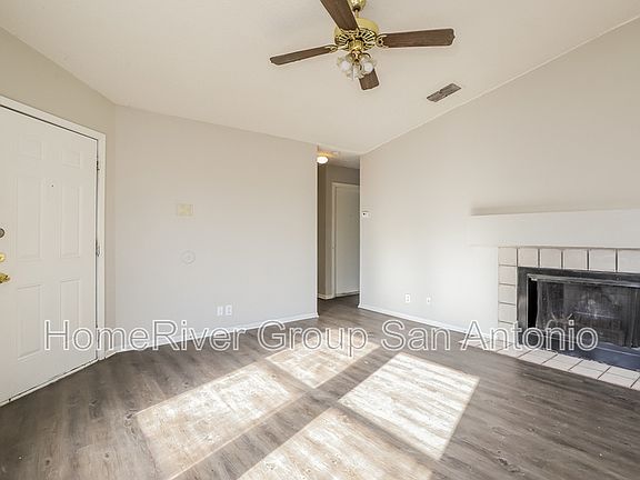 5th image of 410 Saddlebrook Dr