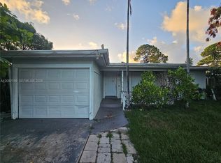 722 S East St, Lake Worth, FL 33460