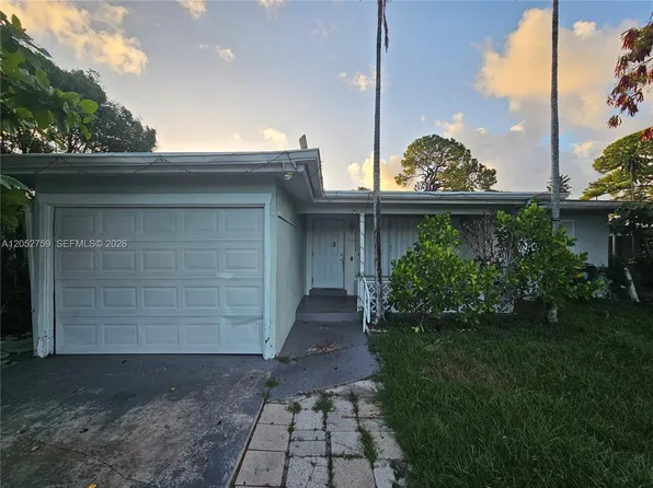 722 S East St, Lake Worth, FL 33460