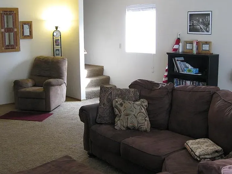 1725 W Kagy Blvd — Photo 5