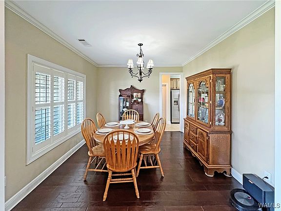 5th image of 11622 Glenwood Cir